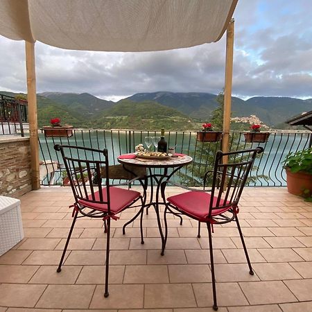 B&B La Casetta Sul Lago Colle di Tora エクステリア 写真