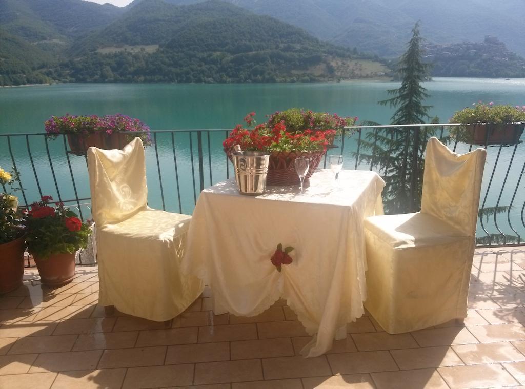 B&B La Casetta Sul Lago Colle di Tora エクステリア 写真