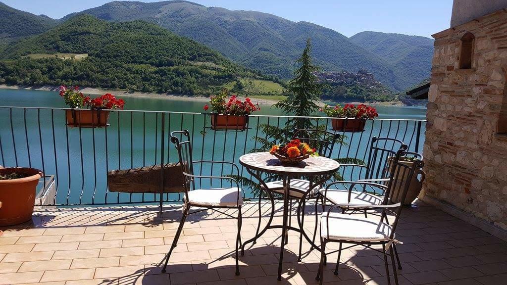 B&B La Casetta Sul Lago Colle di Tora エクステリア 写真
